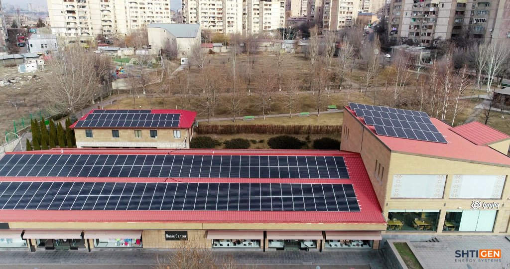 Բեյսիք Սենթր 2.jpg